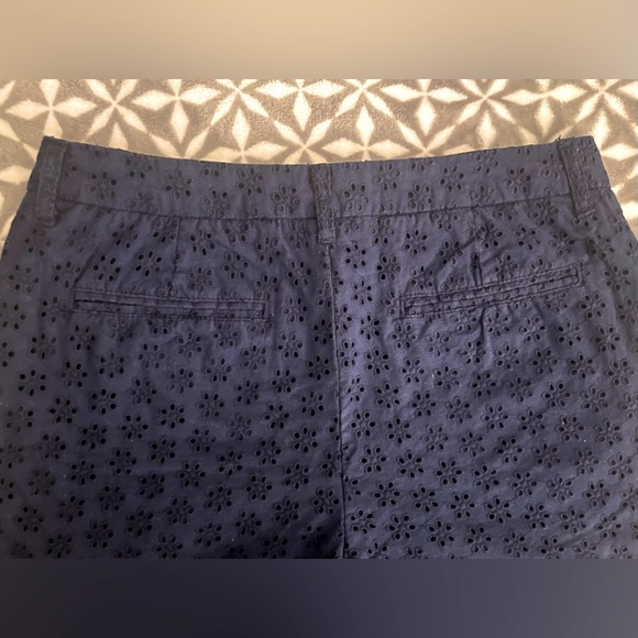 Faded Glory Eyelet Pattern Navy Blue Shorts - Picture 4 of 6